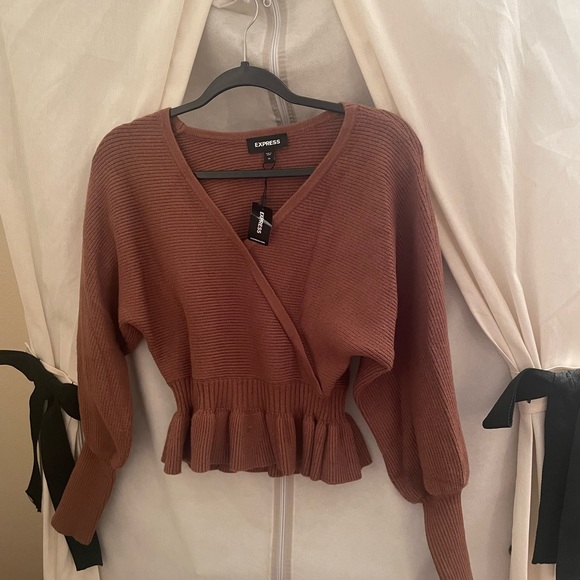 NWT - Picture 2 of 2